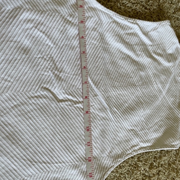 Athleta workout white top. Xs - Picture 6 of 6